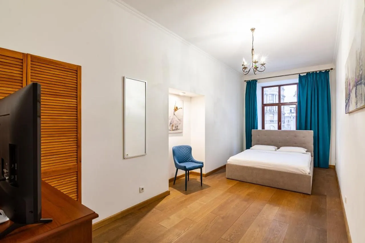 Romari Площа Міцкевича Lviv Apartment